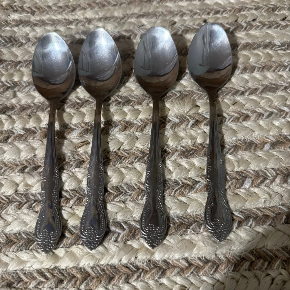 Vintage Pinna 18/0 Stainless Steel Dessert Spoons‎ 4 Ornate Handles Silverware